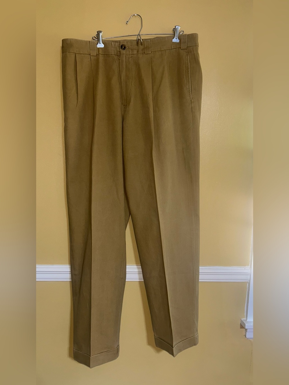 Bills Khakis MP2 Pleated Chinos Pants Men 38x33 Cuffed Twill EUC 100% Cotton USA